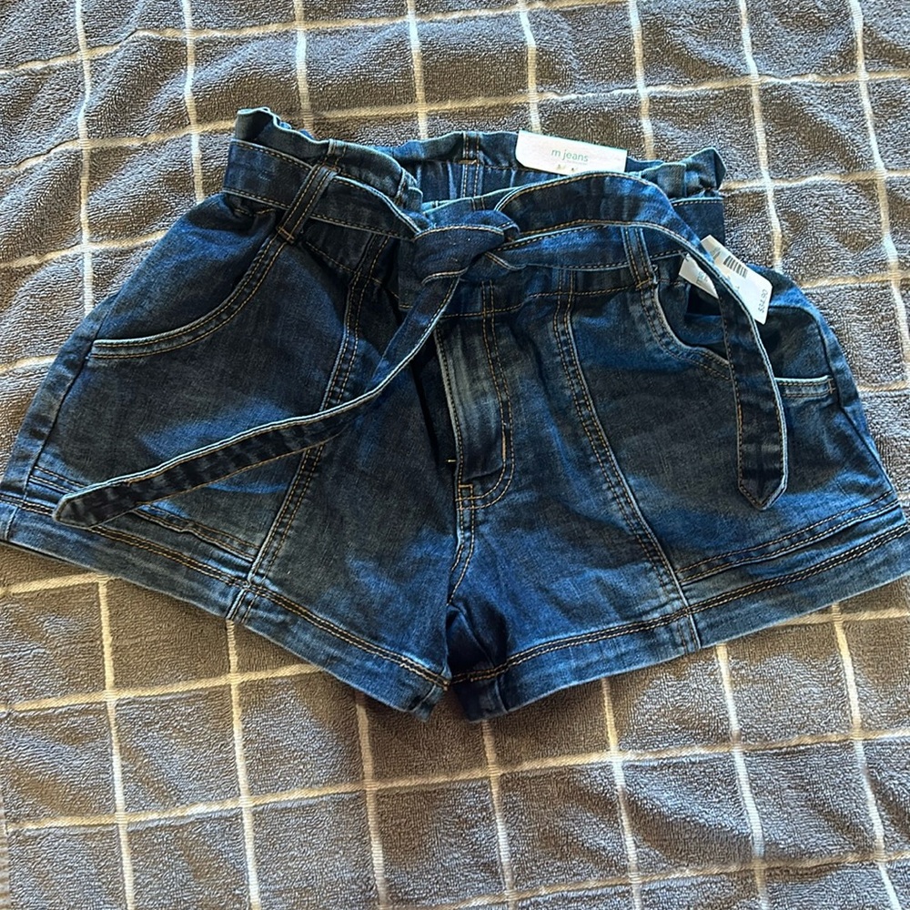 Women’s Jean shorts from Maurice’s size small